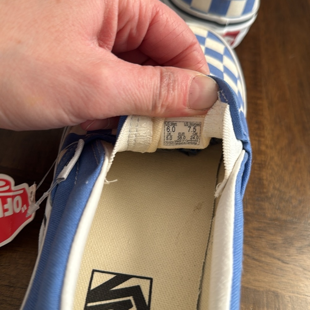 NWOT Vans women’s Blue Checkered Slip-On Shoes 7.5 - Picture 5 of 6